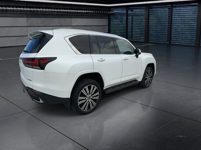 Used 2024 Lexus LX 600 4WD w/ Luxury Package image 8