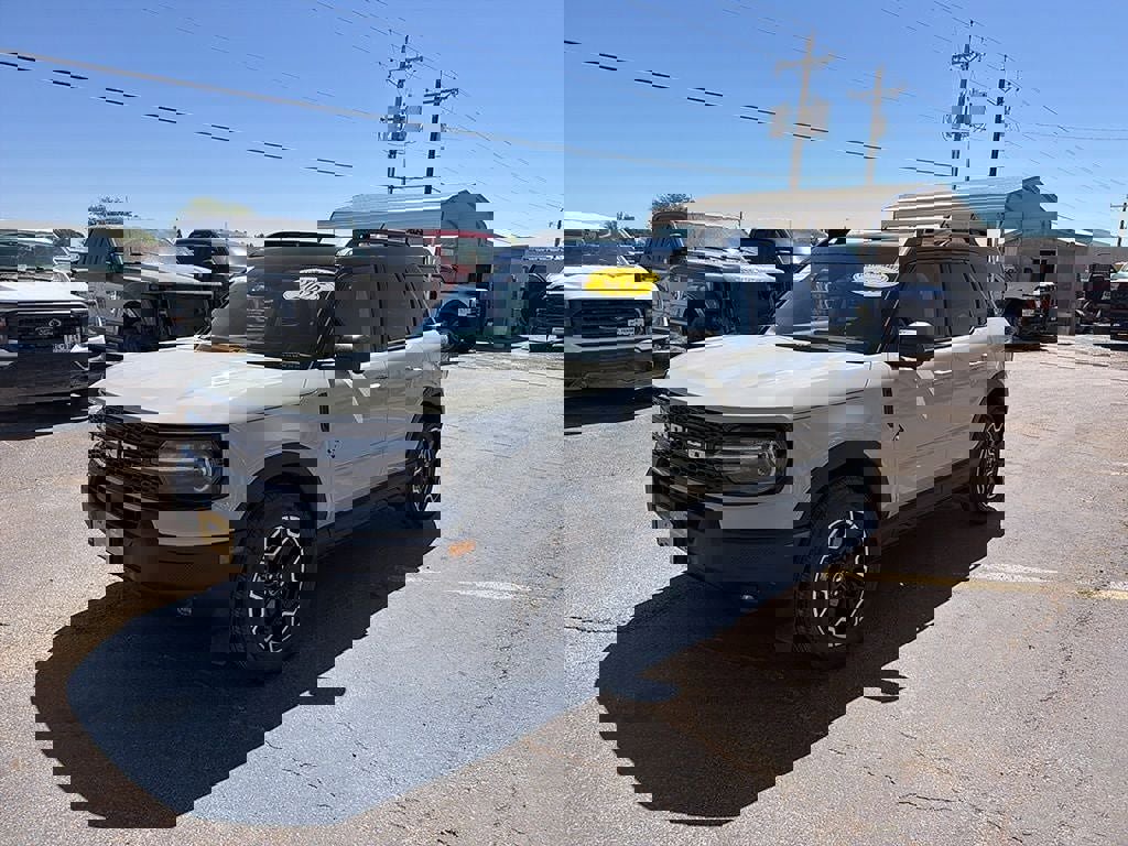 Used 2025 Ford Bronco Sport Outer Banks w/ Outer Banks Tech Package+ image 3