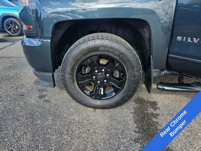 Used 2018 Chevrolet Silverado 1500 LT w/ All Star Edition AWD/4WD image 27
