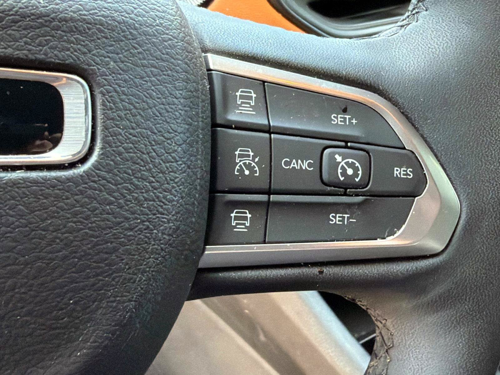 Used 2024 Jeep Compass Limited AWD/4WD image 17