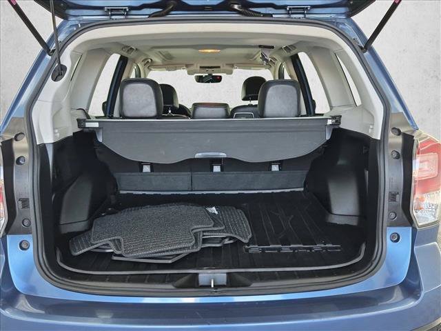 Used 2017 Subaru Forester 2.5i Touring AWD/4WD image 6