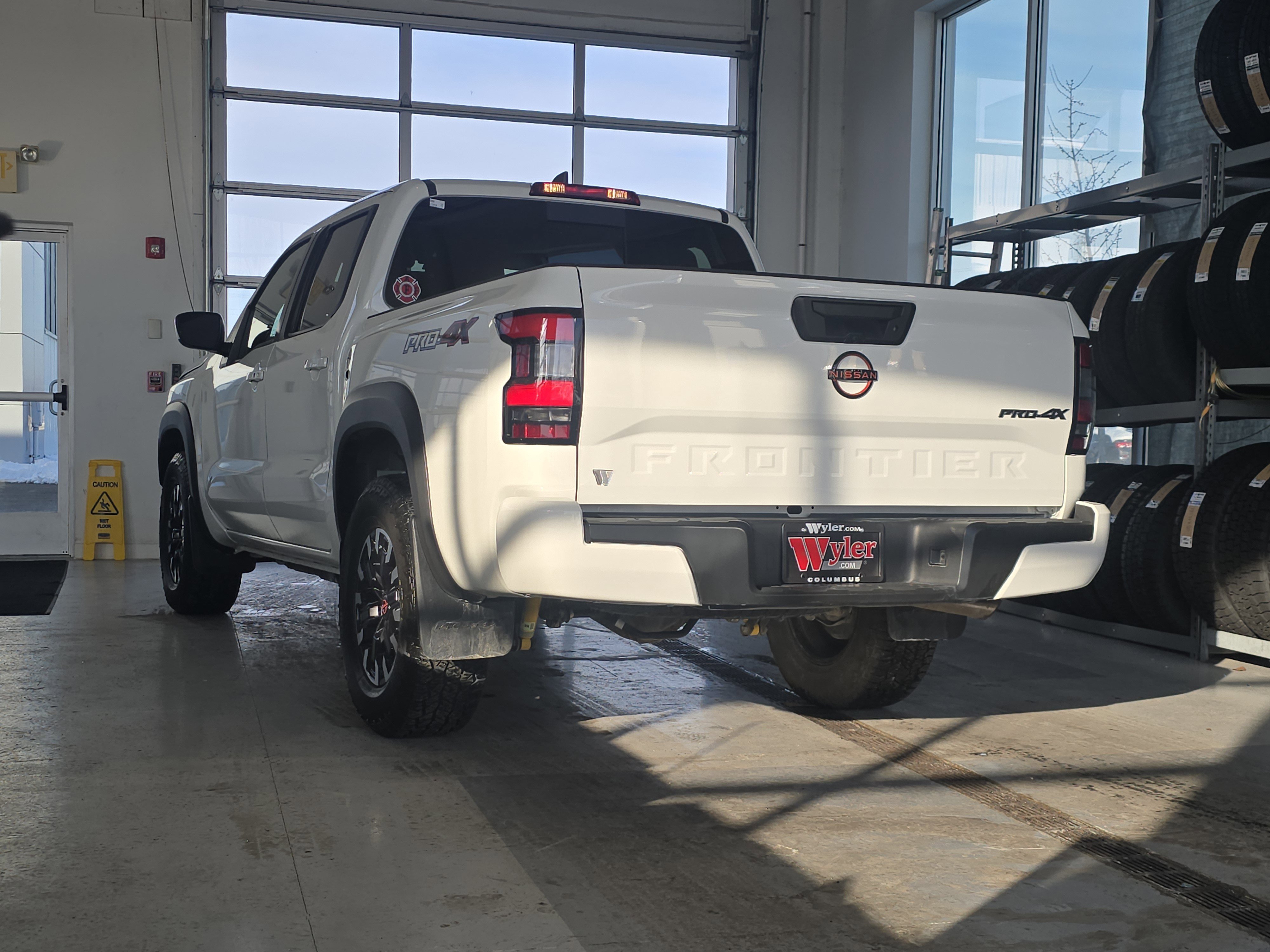 Used 2024 Nissan Frontier PRO-4X w/ Off-Road Protection Package image 6