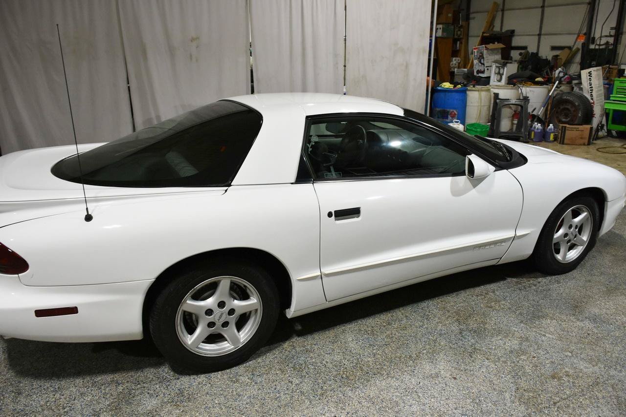 Used 1997 Pontiac Firebird Coupe w/ Opt Pkg RWD image 7