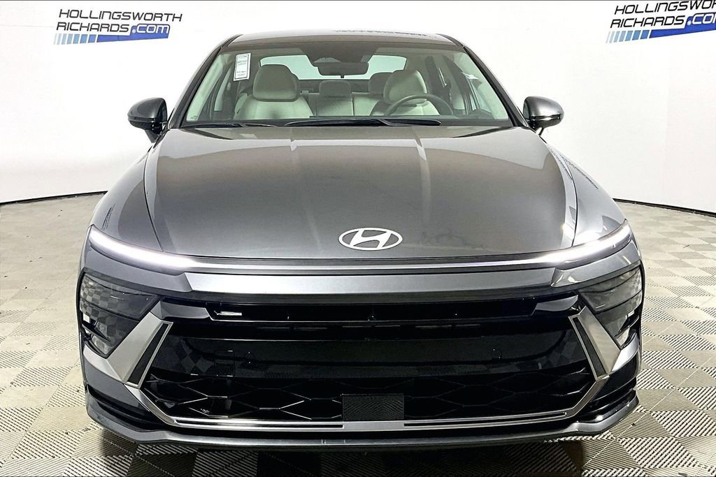 Used 2025 Hyundai Sonata SEL FWD image 2