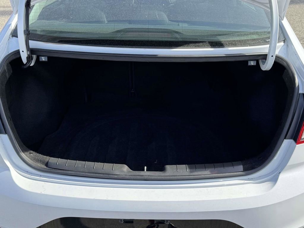 Used 2020 Hyundai Elantra SEL w/ Cargo Package (C1) image 17