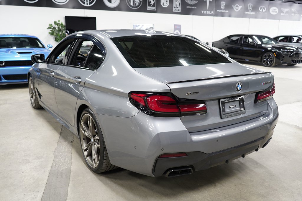 Used 2023 BMW M550i xDrive w/ Executive Package AWD/4WD image 3