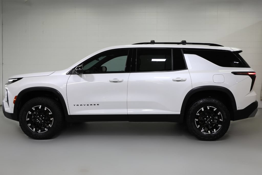 Used 2024 Chevrolet Traverse Z71 w/ Enhanced Driving Package AWD/4WD image 12