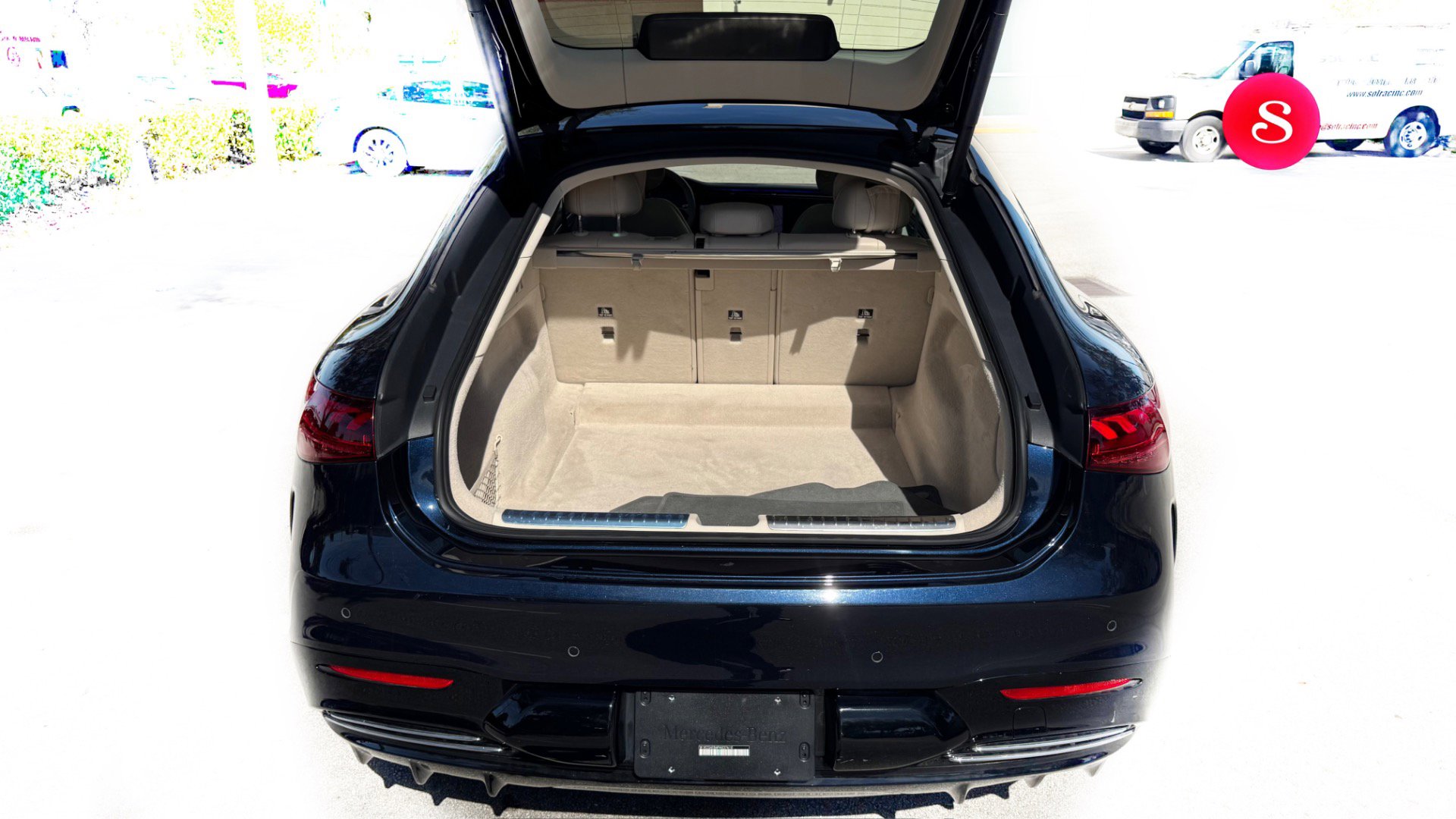 Used 2023 Mercedes-Benz EQS 580 4MATIC Sedan image 6