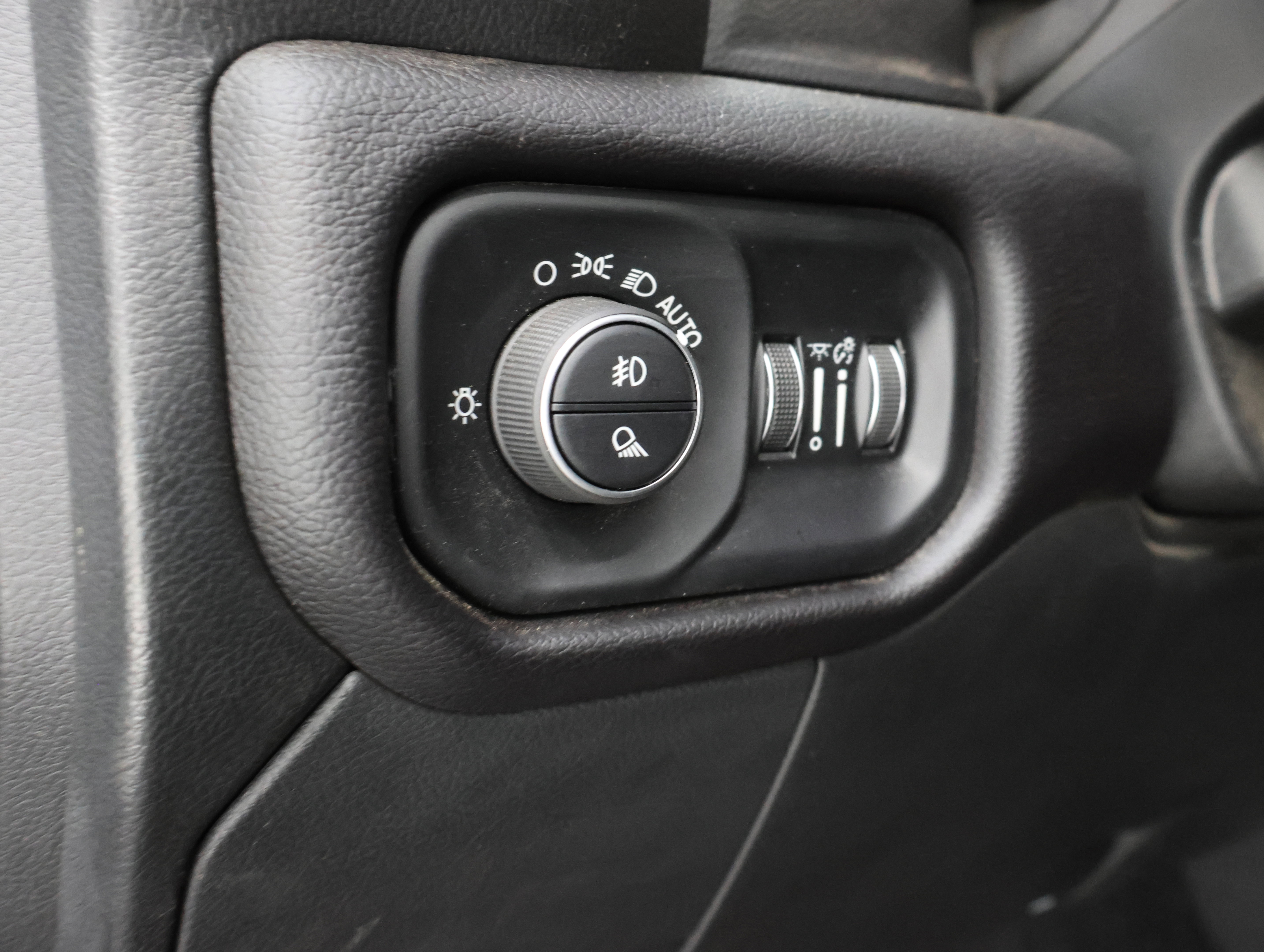 Used 2024 RAM 3500 Laramie w/ Night Edition AWD/4WD image 43