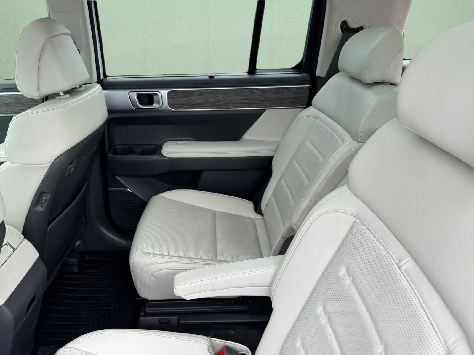 Used 2024 Hyundai Santa Fe Calligraphy image 8