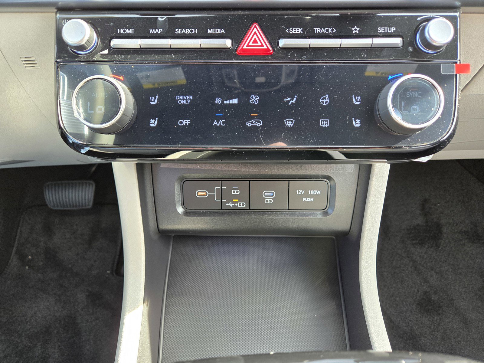 New 2026 Hyundai Tucson Limited image 18