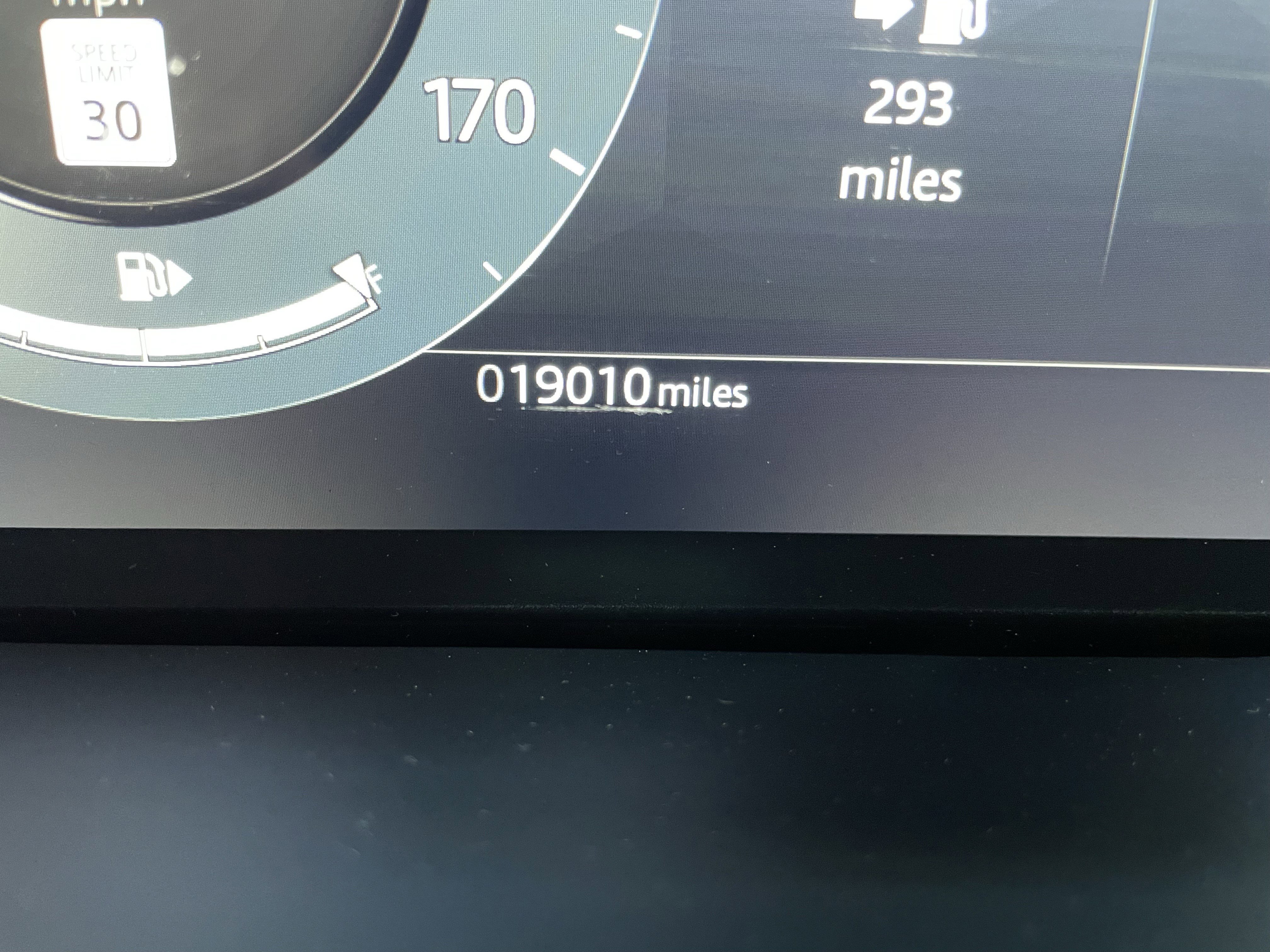 Certified 2024 Land Rover Range Rover Evoque Dynamic SE image 25