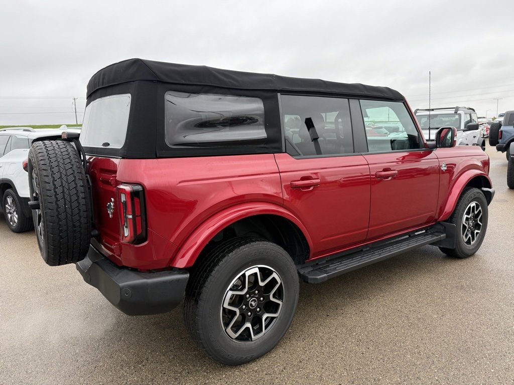 Used 2021 Ford Bronco Outer Banks image 5