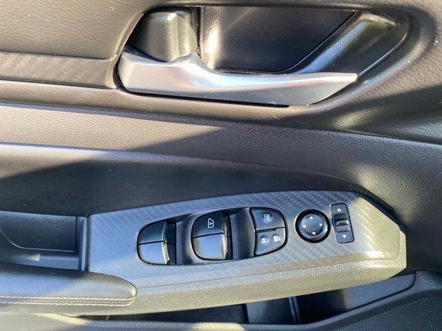 Used 2024 Nissan Altima 2.5 SV FWD image 16