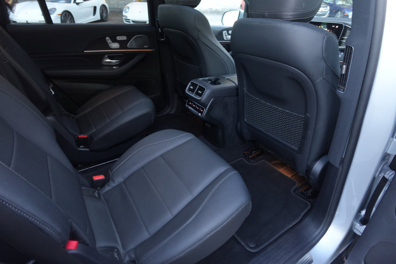 Used 2023 Mercedes-Benz GLS 450 4MATIC w/ Warmth & Comfort Package image 11