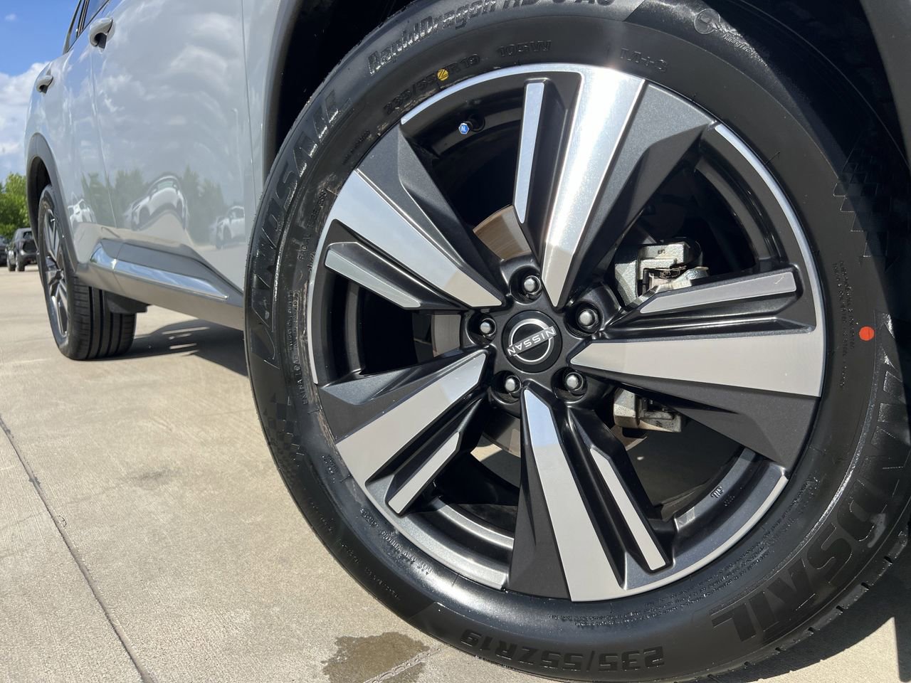 Certified 2023 Nissan Rogue SL w/ SL Premium Package image 7