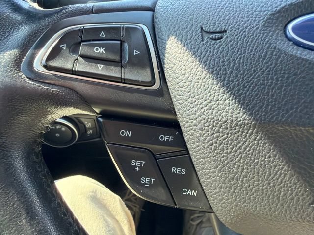 Used 2017 Ford Focus SE w/ Cold Weather Package FWD image 33