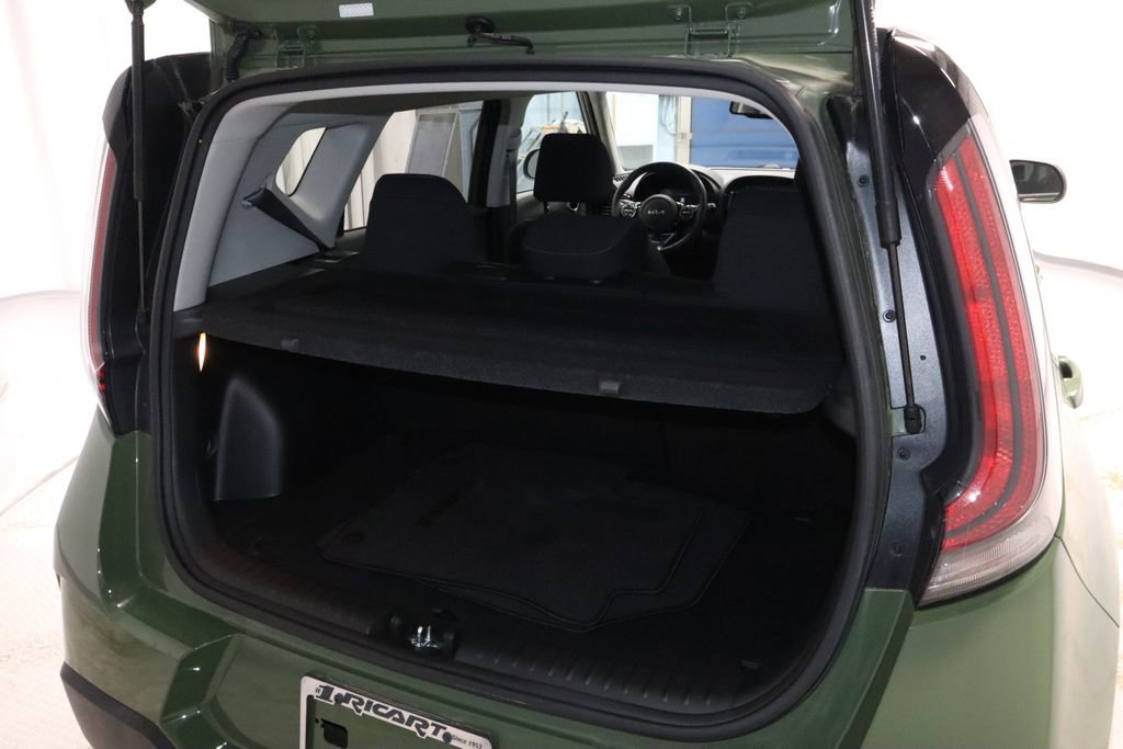 Used 2023 Kia Soul EX image 18