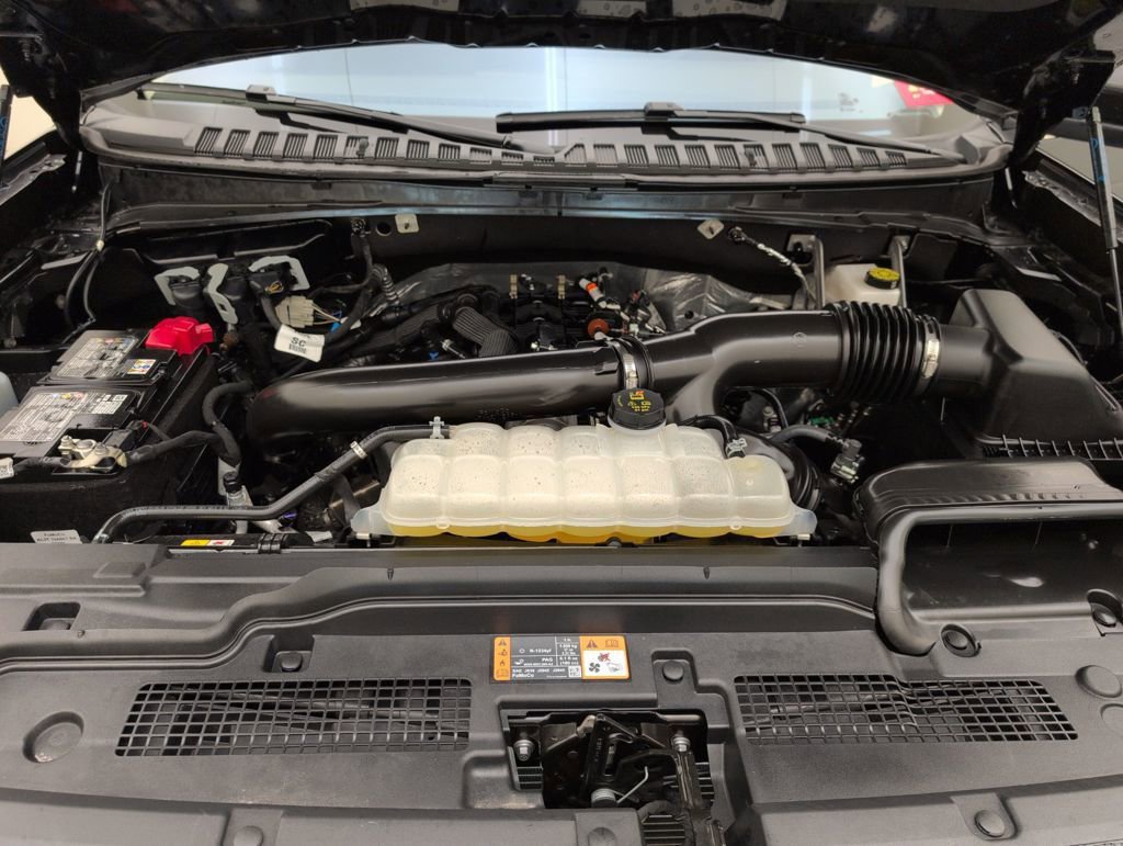 Certified 2025 Ford Expedition Active image 45