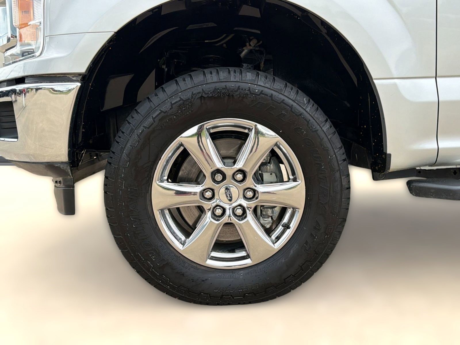 Used 2019 Ford F150 XLT w/ Equipment Group 302A Luxury AWD/4WD image 11