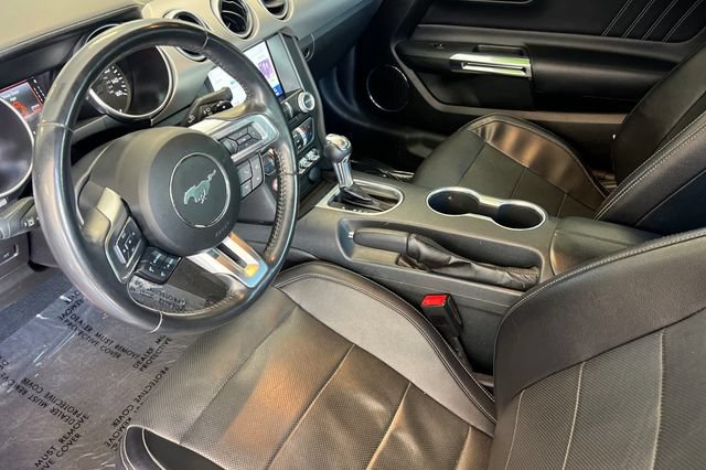Used 2021 Ford Mustang GT Premium w/ Black Accent Package RWD image 11