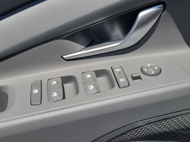 New 2026 Hyundai Elantra Sport FWD image 17