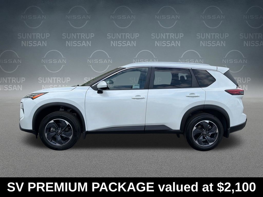 Used 2024 Nissan Rogue SV w/ SV Premium Package image 2