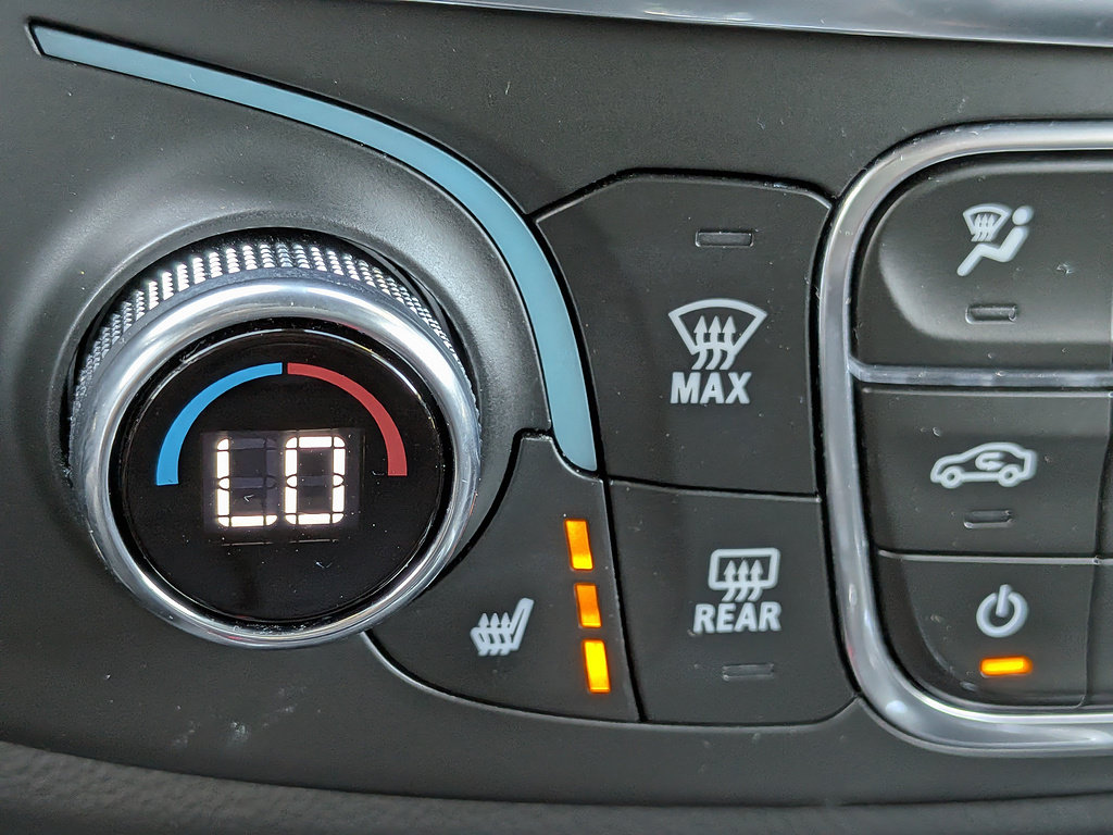 Used 2023 Chevrolet Traverse RS AWD/4WD image 52