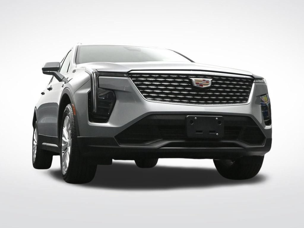 Used 2024 Cadillac XT4 Luxury w/ Cold Weather Package AWD/4WD image 30
