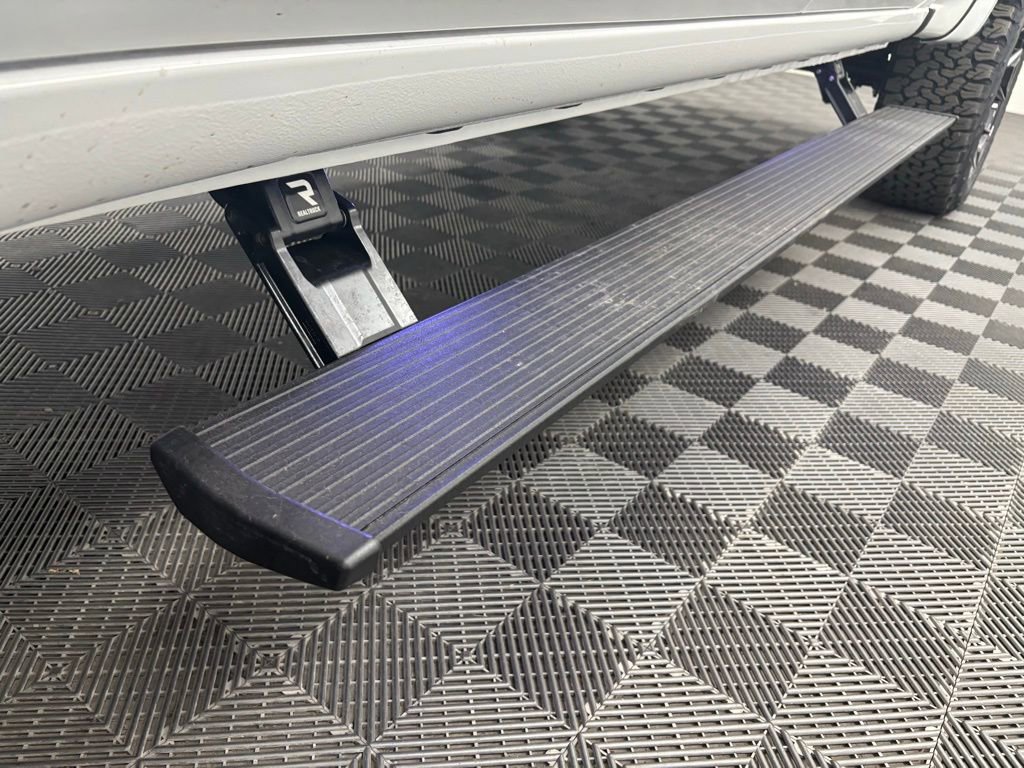 New 2025 GMC Sierra 1500 AT4 w/ AT4 Premium Package image 17