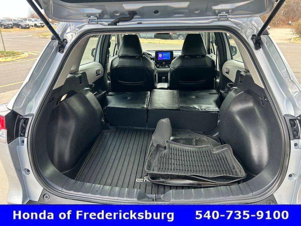 Used 2025 Toyota Corolla Cross L image 13