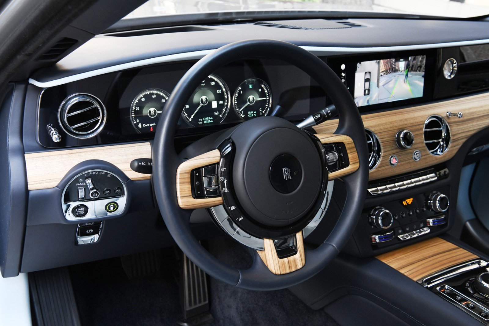 Used 2022 Rolls-Royce Ghost w/ Ghost Package image 16