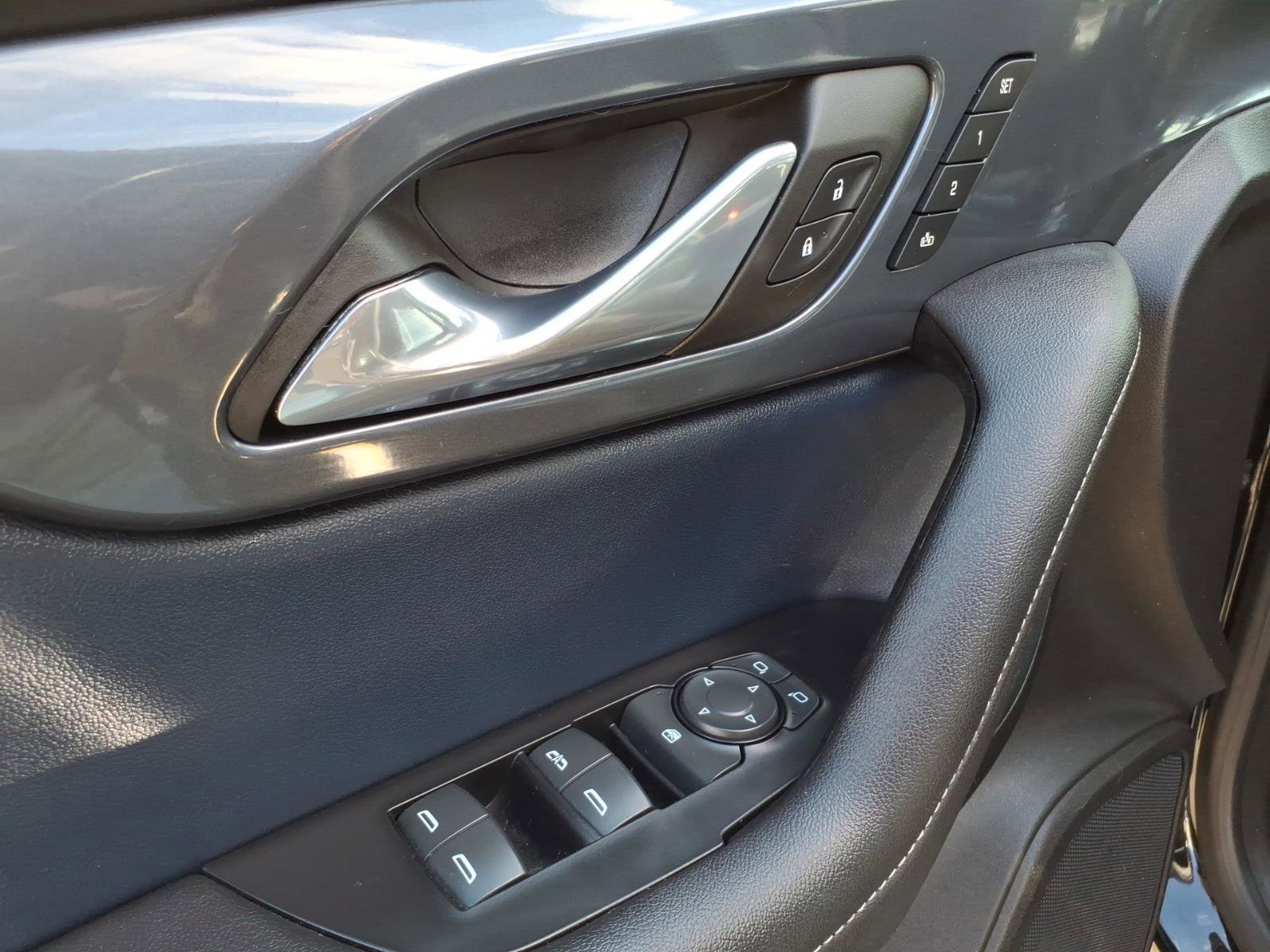 Certified 2023 Chevrolet Blazer RS w/ Driver Confidence II Package image 14