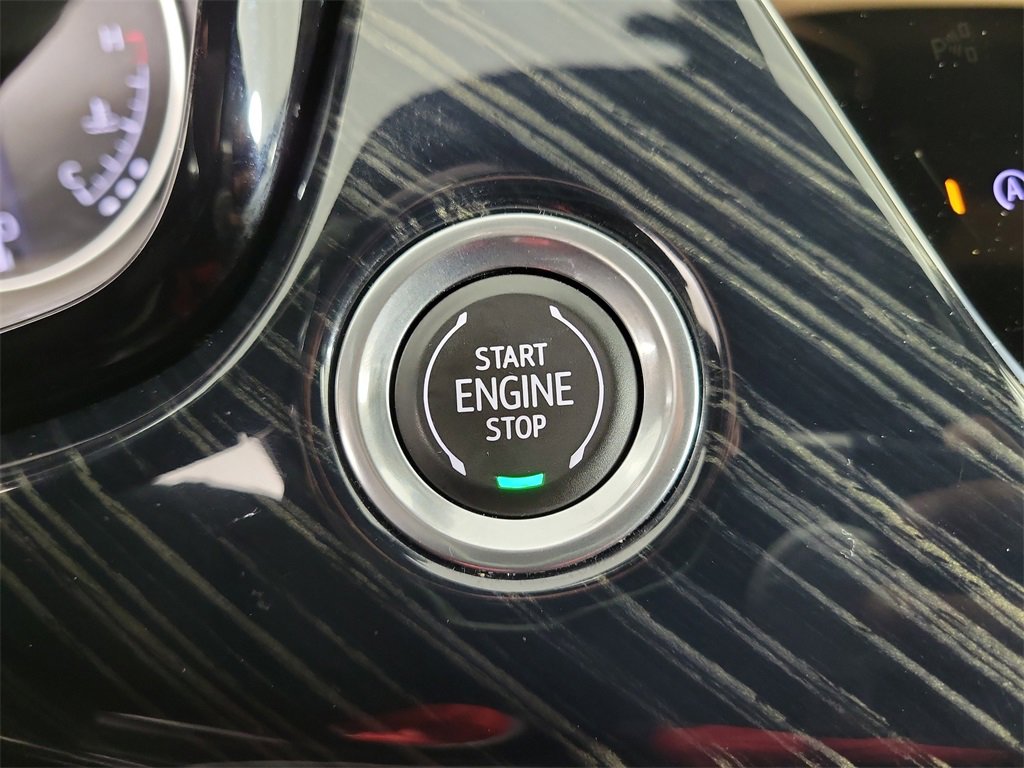 Certified 2023 Cadillac XT6 Premium Luxury image 31