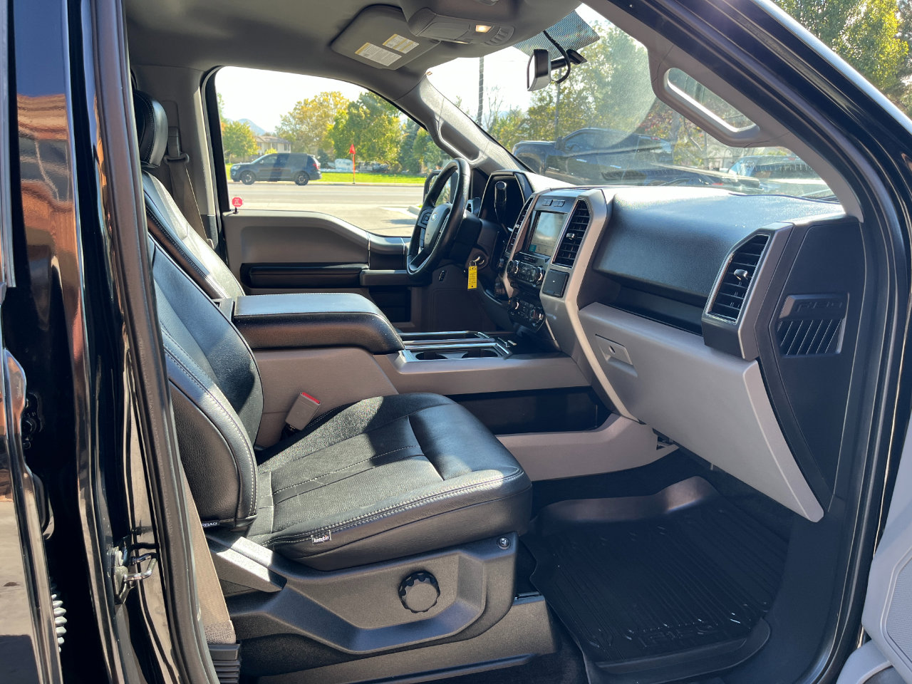 Used 2018 Ford F150 XLT w/ Equipment Group 301A Mid image 7