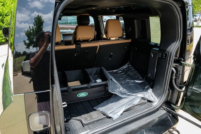 New 2026 Land Rover Defender 110 X-Dynamic SE AWD/4WD image 56