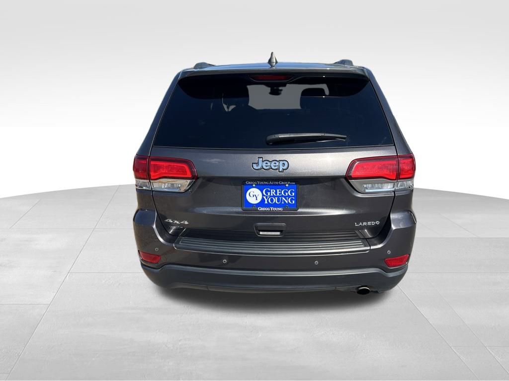 Used 2020 Jeep Grand Cherokee Laredo image 5