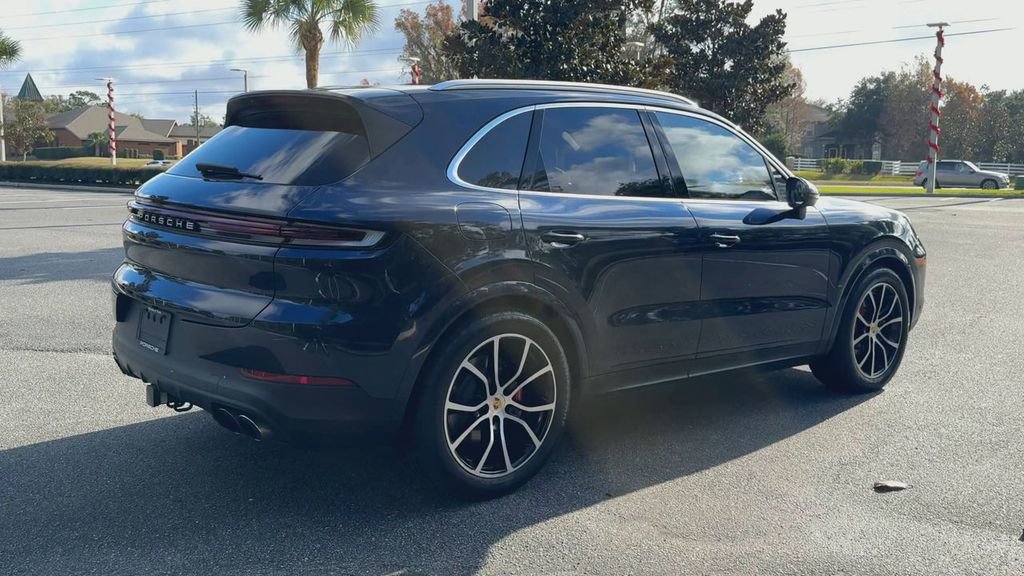 Used 2024 Porsche Cayenne S image 8