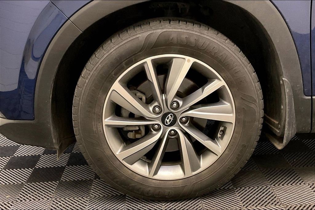 Used 2020 Hyundai Santa Fe Limited image 6