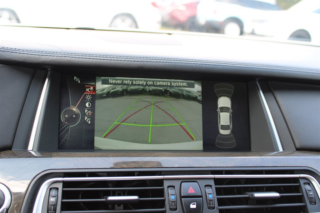 Used 2013 BMW 750Li RWD image 28