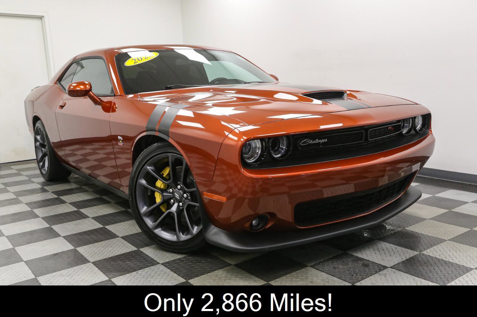 Used 2023 Dodge Challenger R/T Scat Pack w/ Scat Pack Stripe image 2