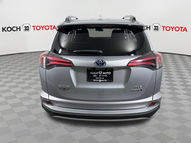 Used 2018 Toyota RAV4 XLE w/ Convenience Package AWD/4WD image 7