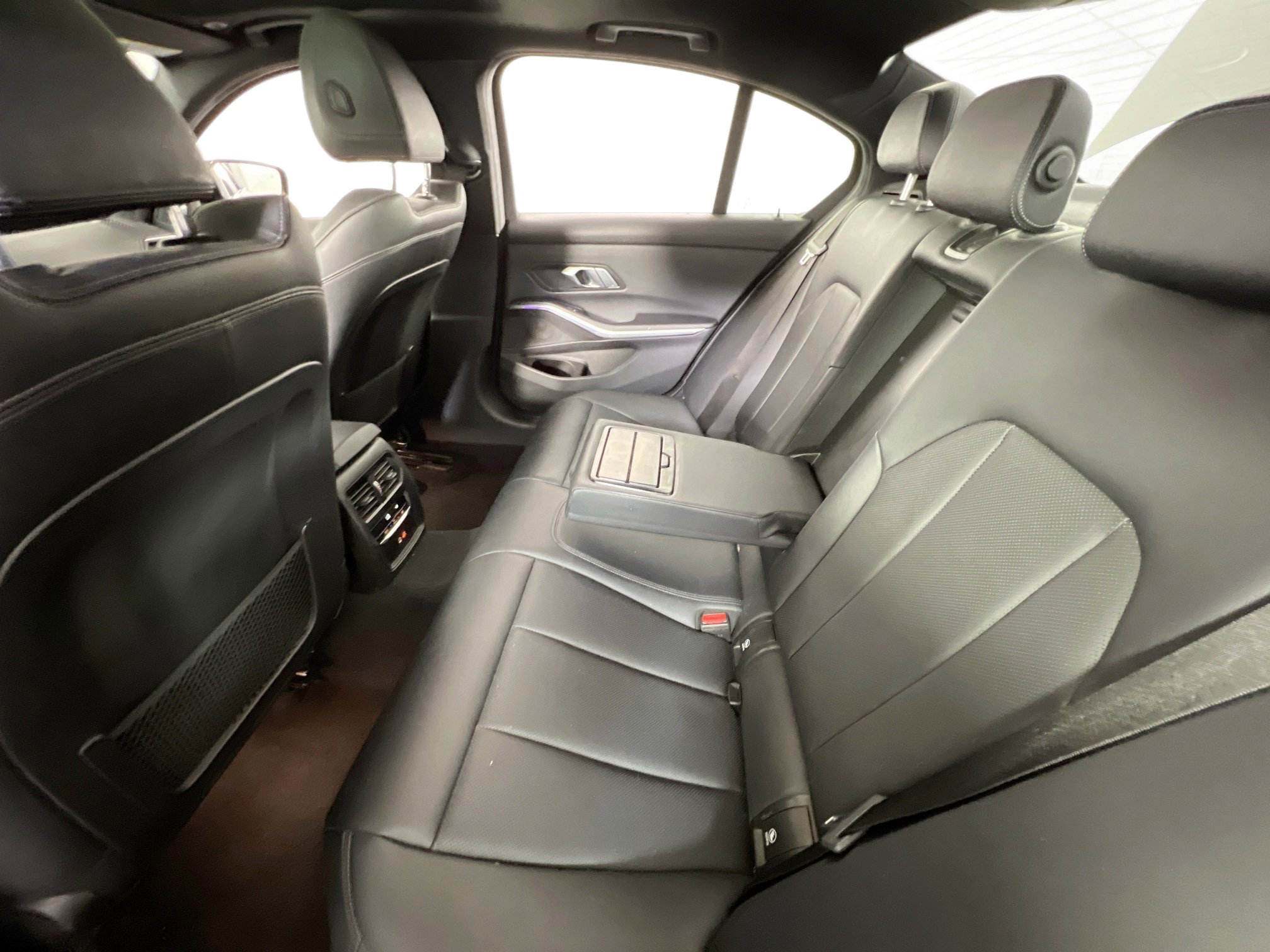 Used 2022 BMW 330e xDrive w/ Premium Package image 25