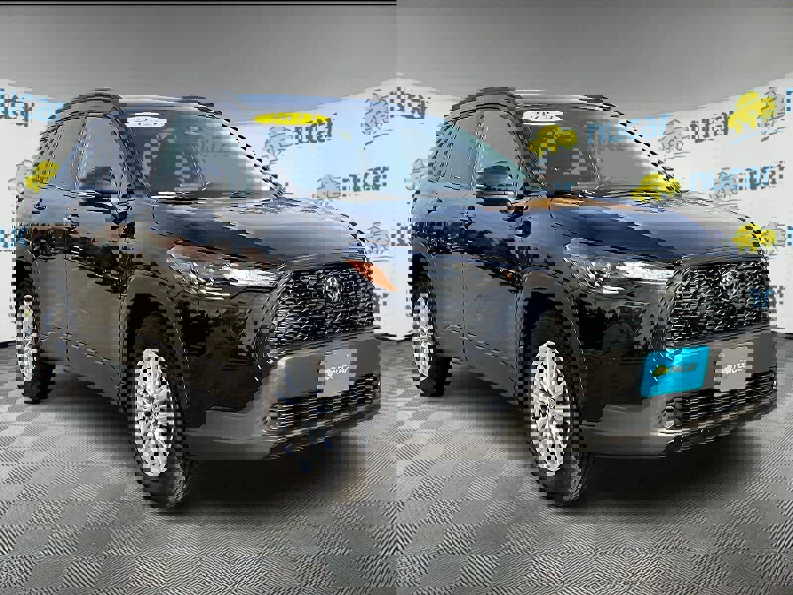 Used 2023 Toyota Corolla Cross LE image 1