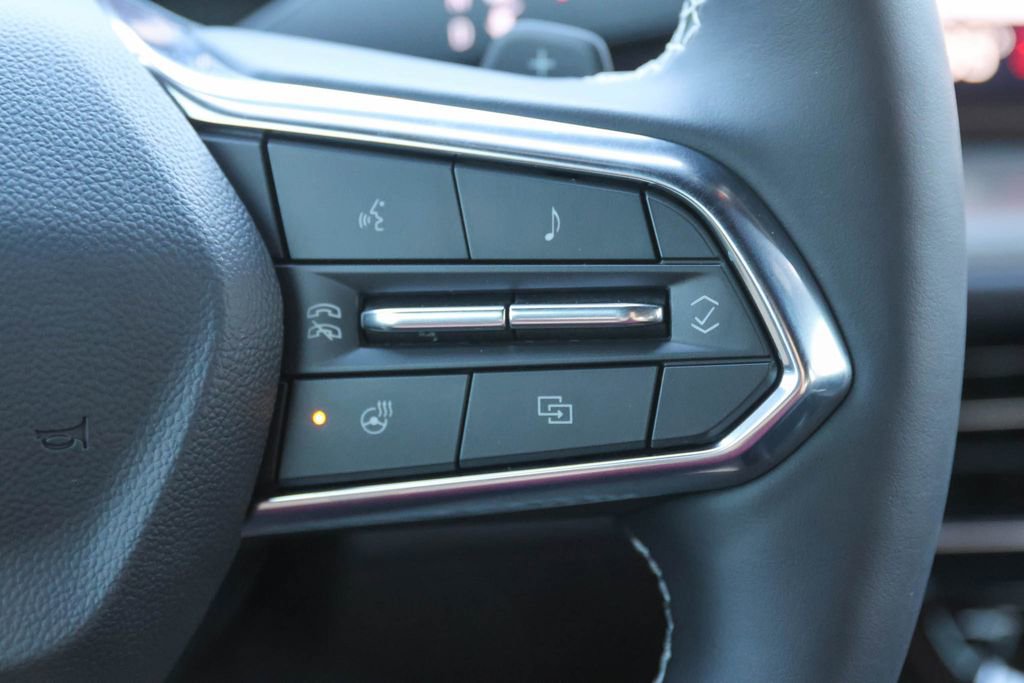 New 2026 Chevrolet Traverse LT w/ Midnight/Sport Edition FWD image 25
