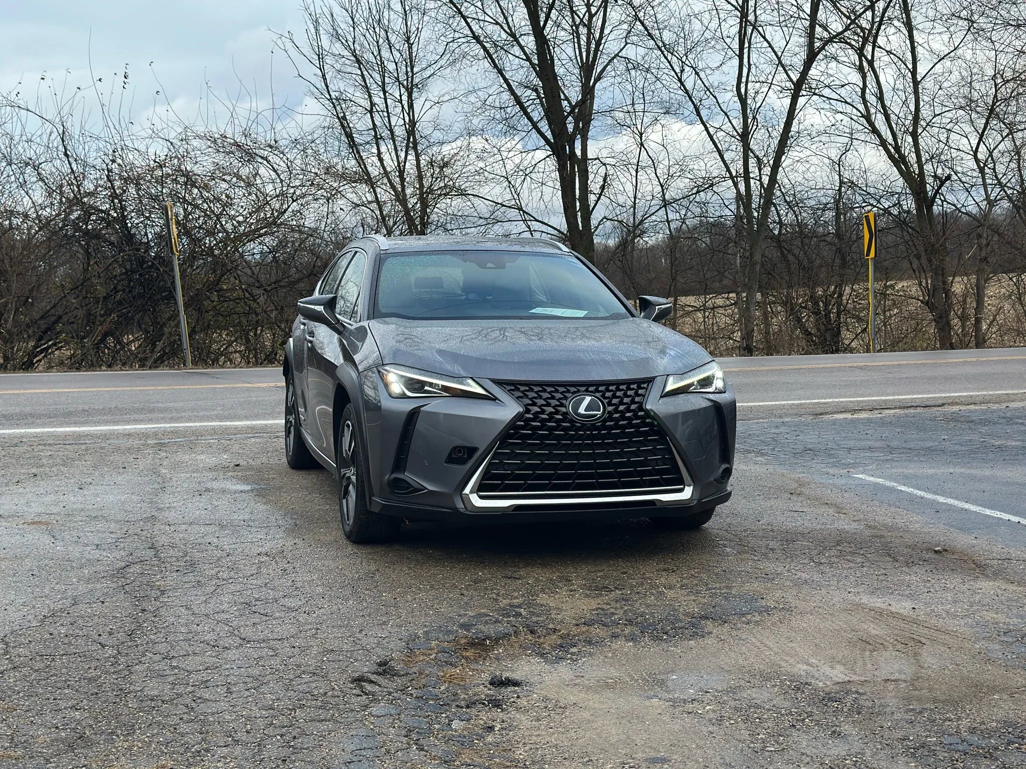 Used 2019 Lexus UX 250h 250h Luxury Sport Utility 4D image 8