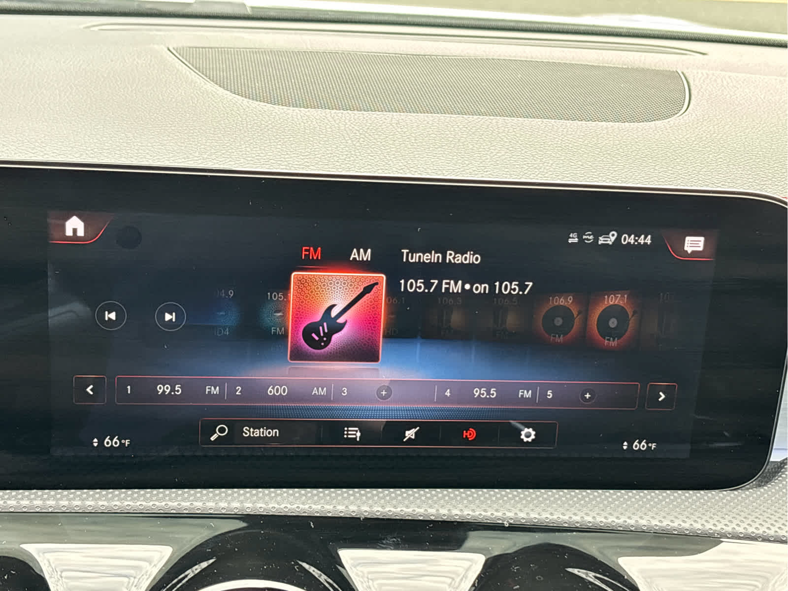 Used 2021 Mercedes-Benz CLA 250 4MATIC image 11