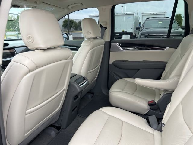 Used 2021 Cadillac XT6 Premium Luxury FWD image 32