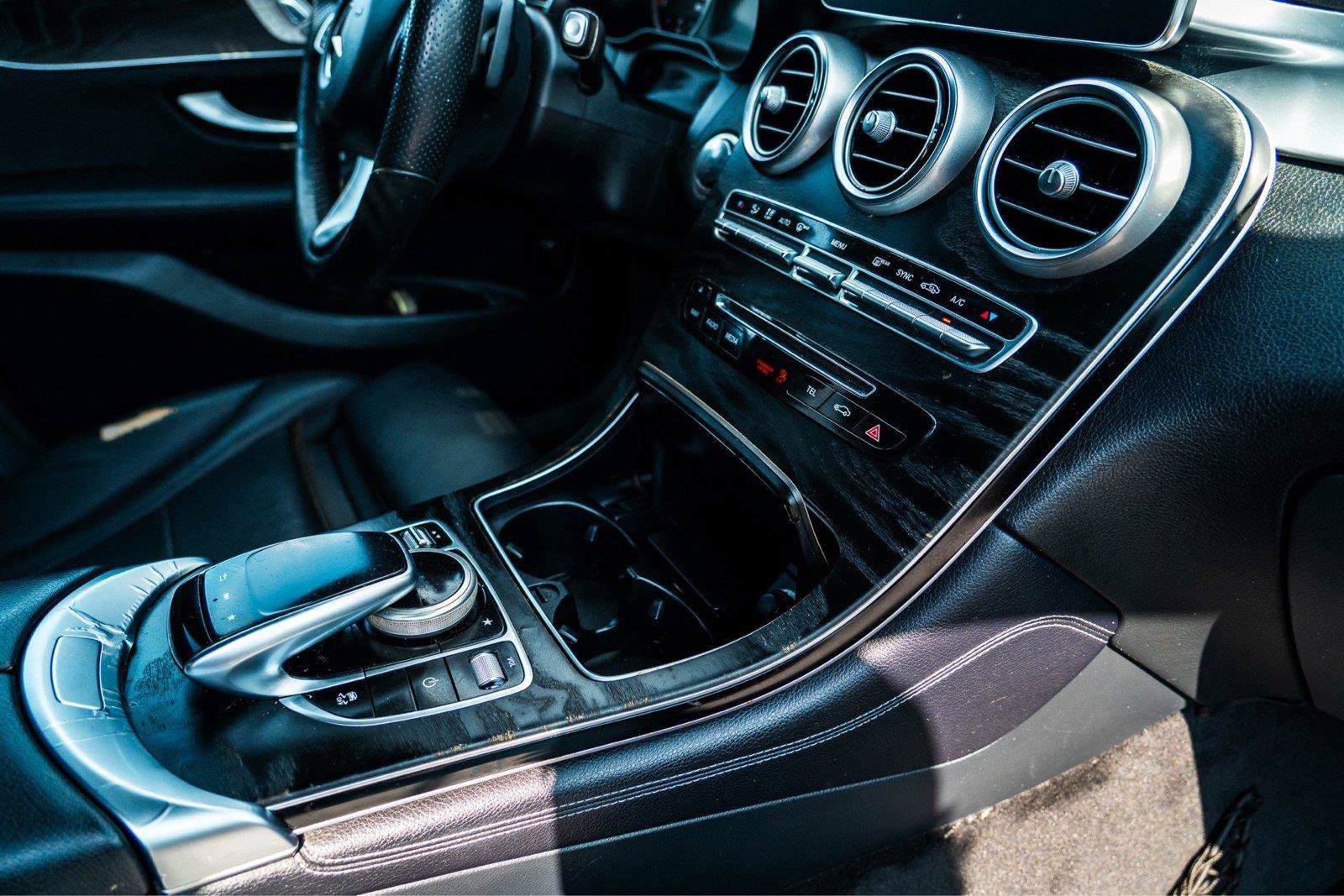 Used 2018 Mercedes-Benz GLC 300 4MATIC Coupe image 32