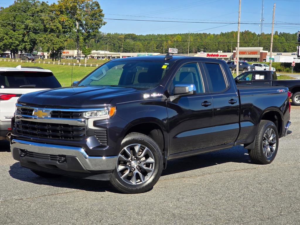 Used 2023 Chevrolet Silverado 1500 LT AWD/4WD image 2